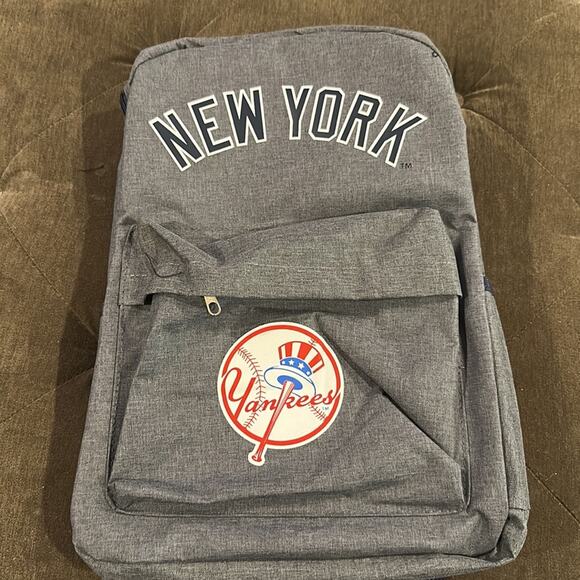 New York Yankees backpack NWOT - Picture 1 of 6
